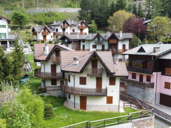appartamento in vendita a Vione in zona Stadolina