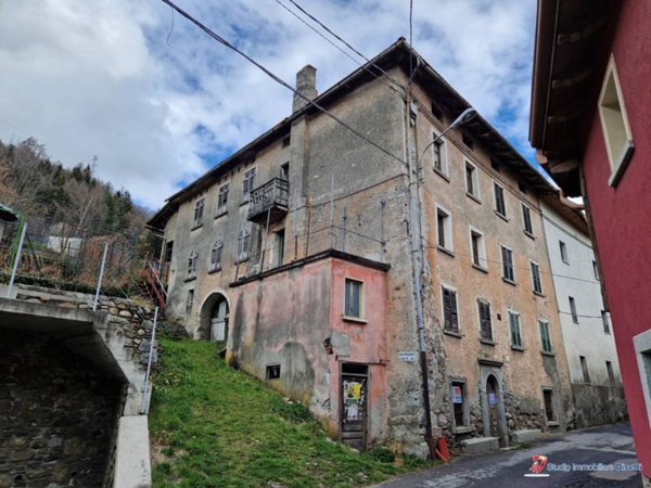 casa indipendente in vendita a Vione