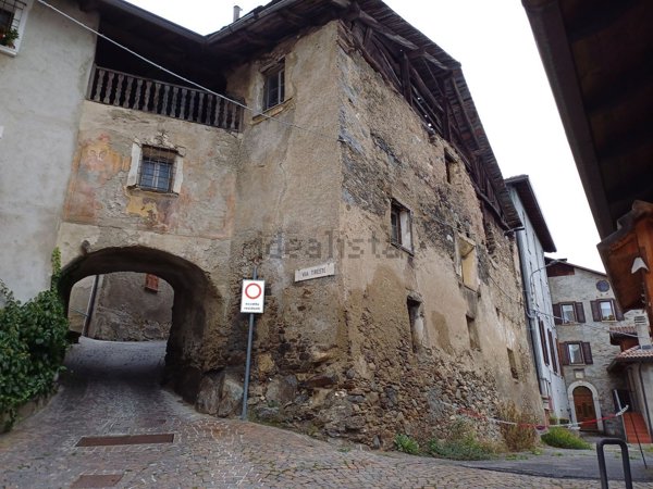 appartamento in vendita a Vione in zona Canè