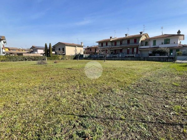 terreno edificabile in vendita a Visano