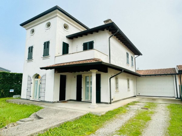 casa indipendente in vendita a Visano