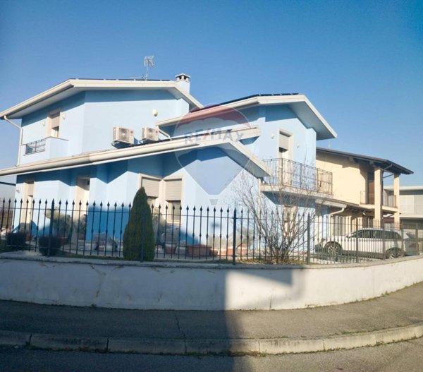casa indipendente in vendita a Visano