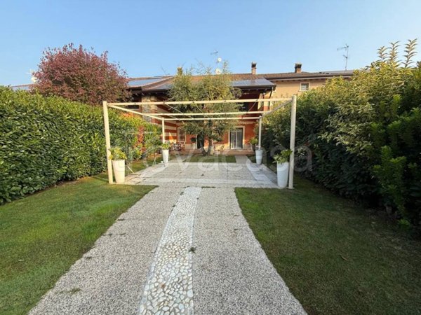 casa indipendente in vendita a Visano