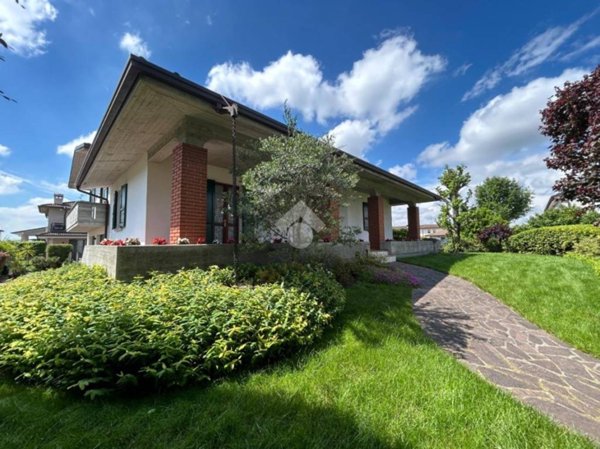 casa indipendente in vendita a Visano