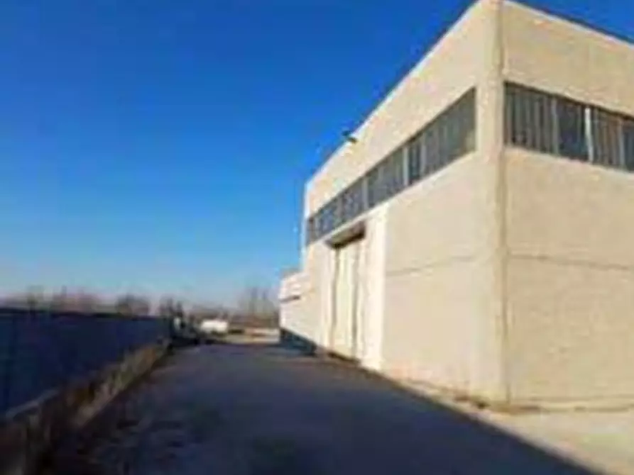 locale di sgombero in vendita a Visano