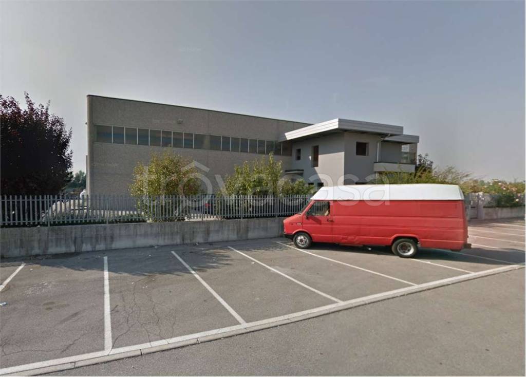 locale commerciale in vendita a Visano