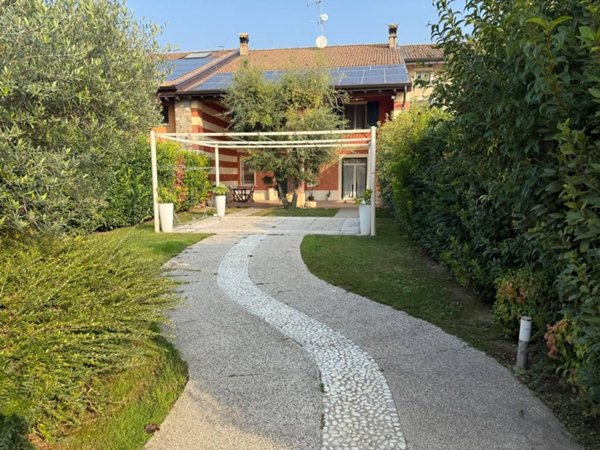 casa indipendente in vendita a Visano