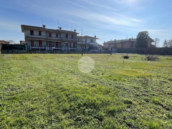terreno edificabile in vendita a Visano