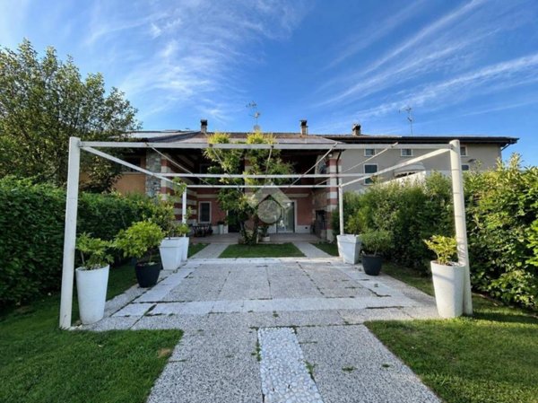 casa indipendente in vendita a Visano