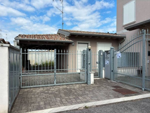casa indipendente in vendita a Visano