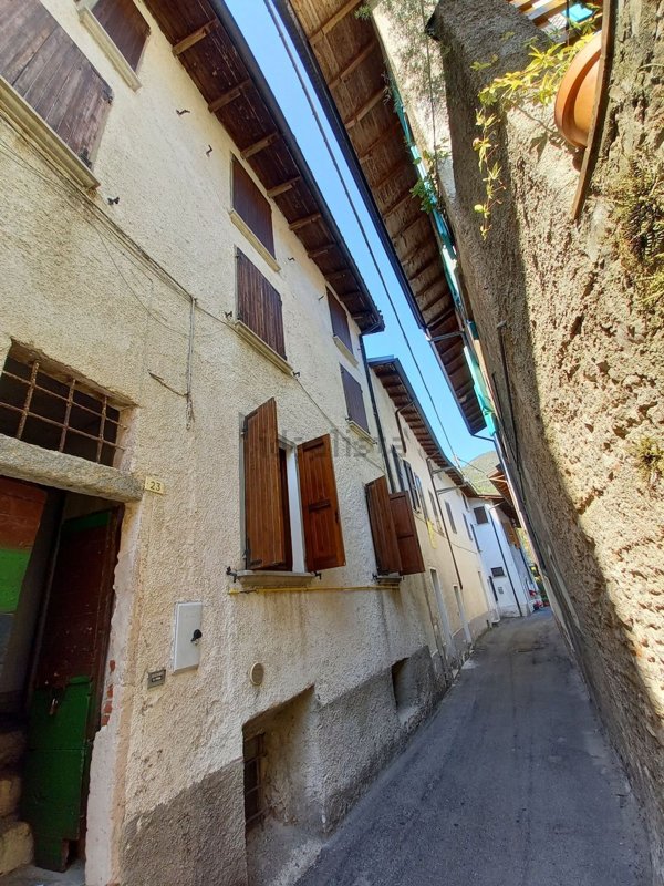 casa indipendente in vendita a Vobarno in zona Degagna