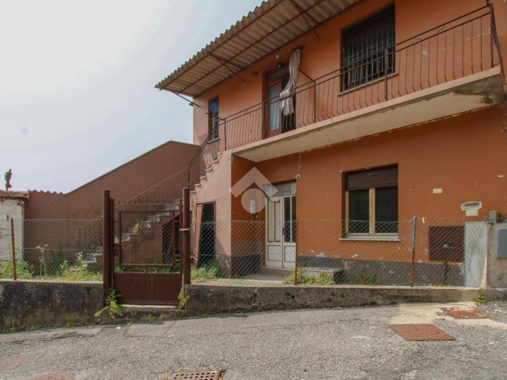 casa indipendente in vendita a Vobarno in zona Pompegnino