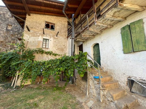 casa indipendente in vendita a Vobarno in zona Carvanno