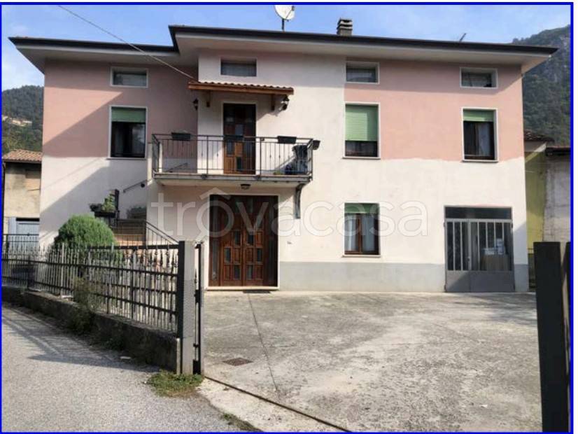 appartamento in vendita a Vobarno in zona Carpeneda