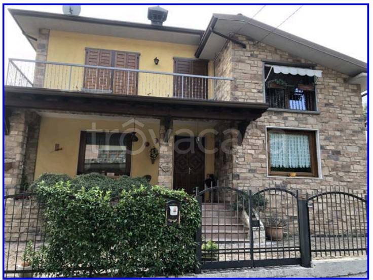 appartamento in vendita a Vobarno in zona Carpeneda