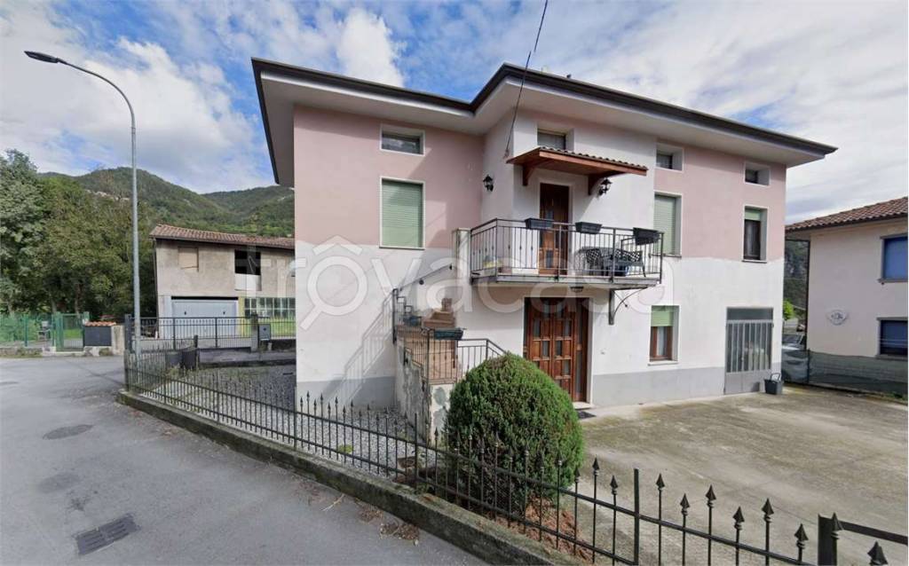 appartamento in vendita a Vobarno in zona Carpeneda