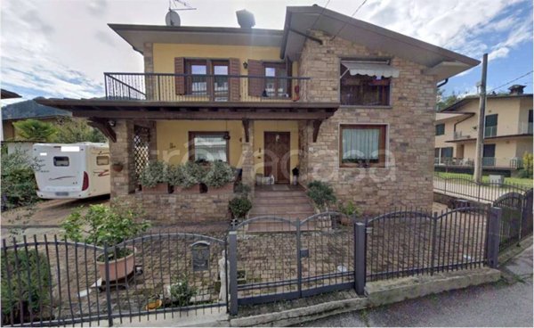 appartamento in vendita a Vobarno in zona Carpeneda