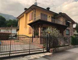 appartamento in vendita a Vobarno in zona Carpeneda