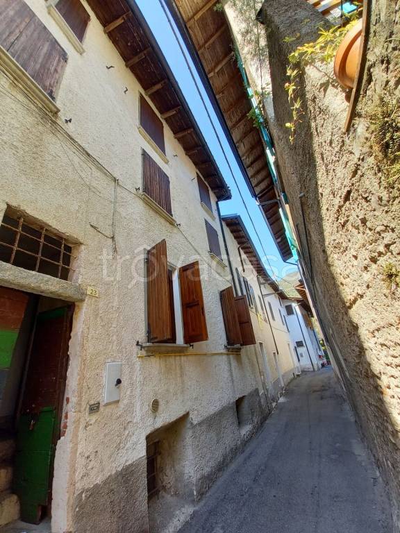 casa indipendente in vendita a Vobarno in zona Degagna