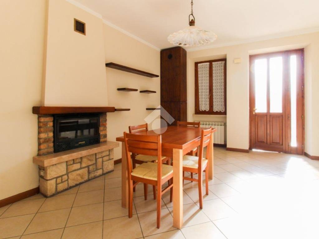 appartamento in vendita a Vobarno in zona Pompegnino