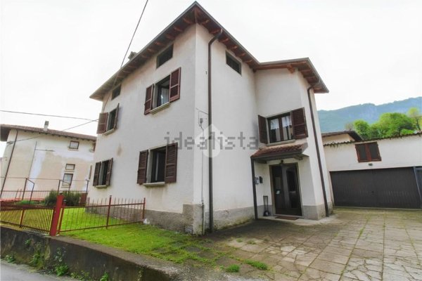 casa indipendente in vendita a Vobarno in zona Carpeneda