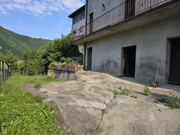 casa indipendente in vendita a Vobarno in zona Collio