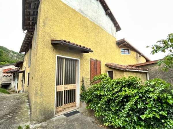 casa indipendente in vendita a Vobarno in zona Teglie