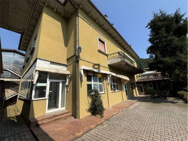 negozio in vendita a Vobarno in zona Pompegnino
