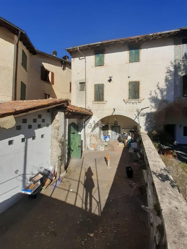 appartamento in vendita a Zone