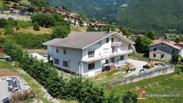 casa indipendente in vendita a Zone