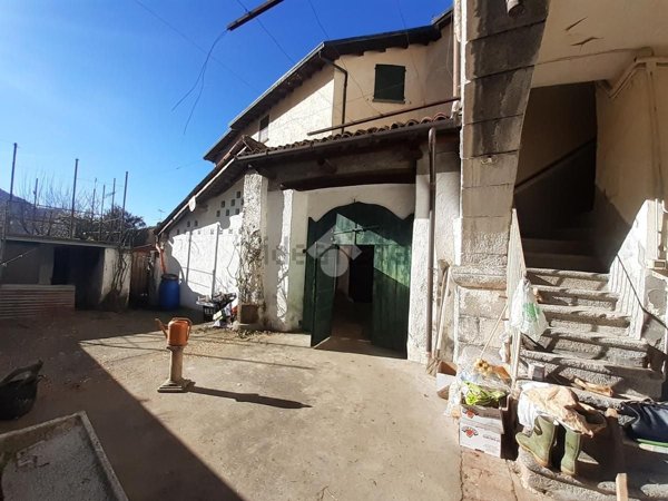 appartamento in vendita a Zone