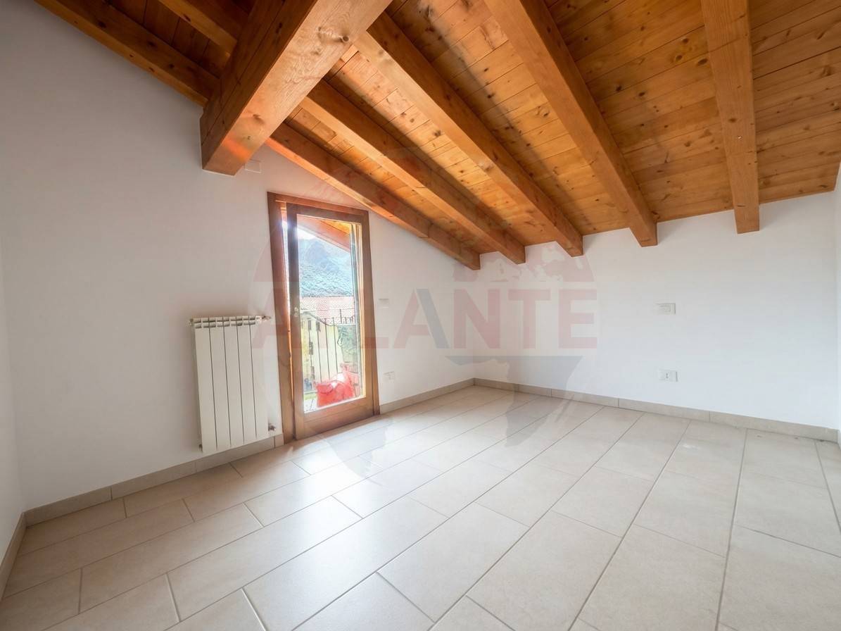 appartamento in vendita a Zone