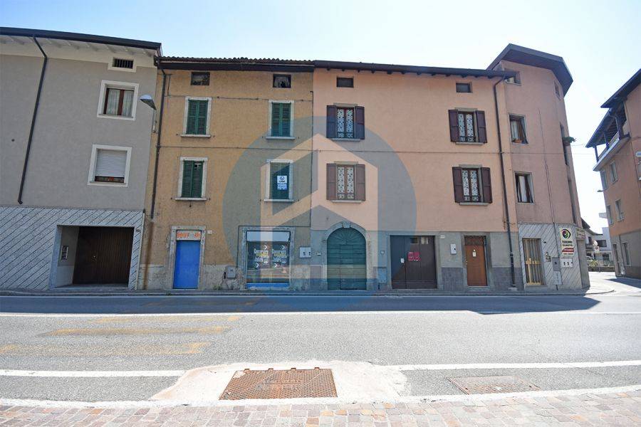 casa indipendente in vendita a Piancogno in zona Piamborno