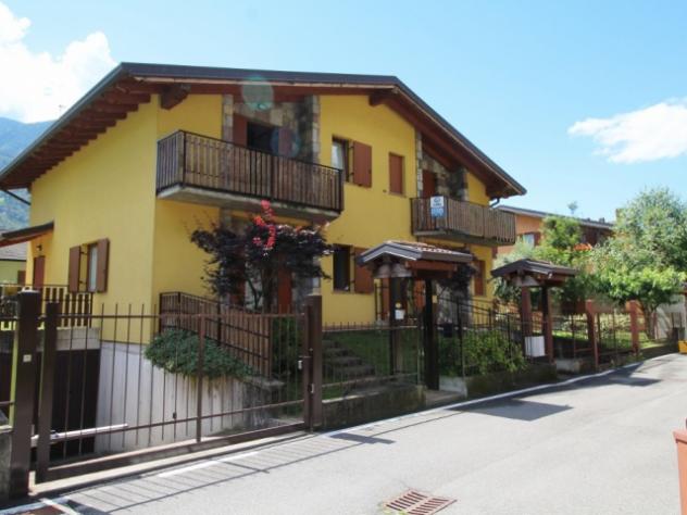 casa indipendente in vendita a Piancogno