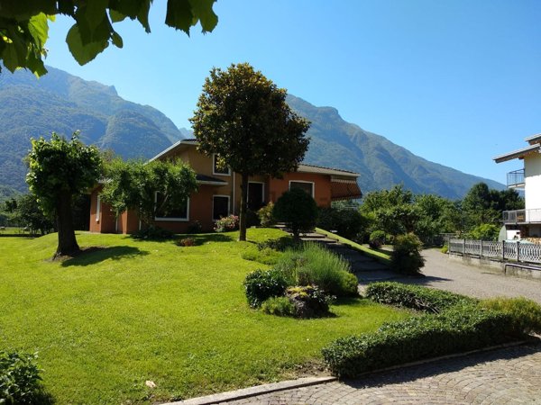 villa in vendita a Piancogno in zona Piamborno