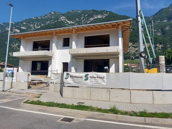 appartamento in vendita a Piancogno in zona Piamborno