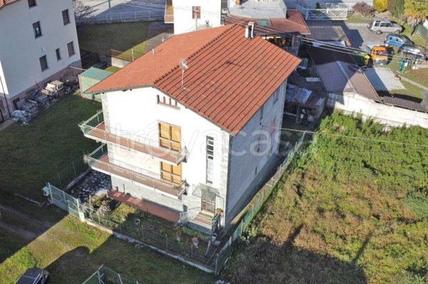 casa indipendente in vendita a Piancogno in zona Cogno