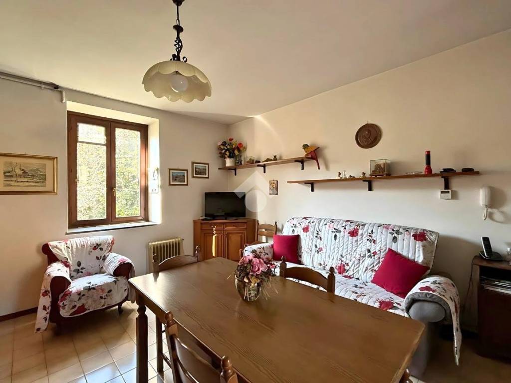 appartamento in vendita a Piancogno in zona Cogno