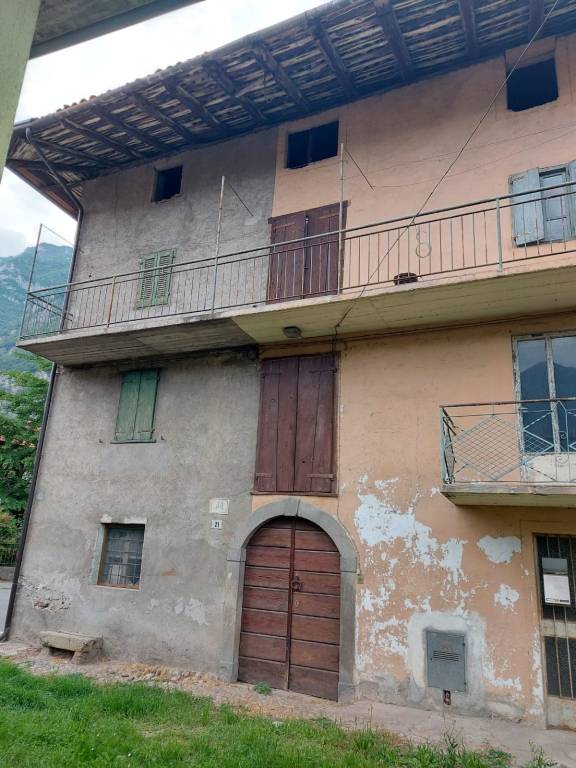 casa indipendente in vendita a Piancogno