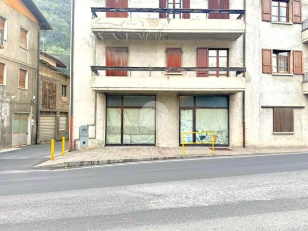 intera palazzina in vendita a Piancogno in zona Piamborno