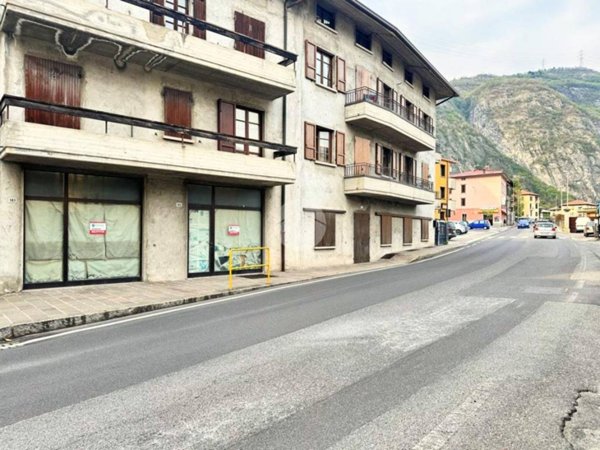 intera palazzina in vendita a Piancogno in zona Piamborno