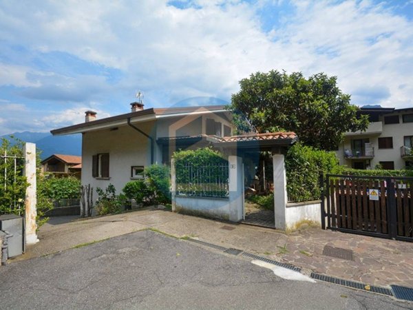 casa indipendente in vendita a Piancogno in zona Piamborno