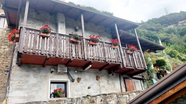 casa indipendente in vendita a Piancogno