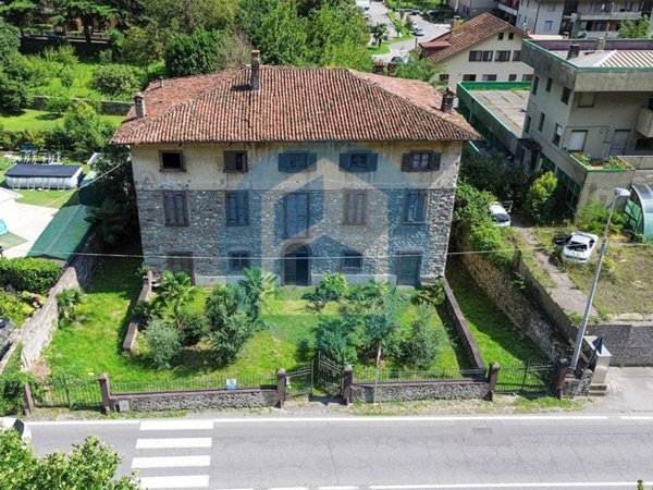 casa indipendente in vendita a Piancogno in zona Piamborno
