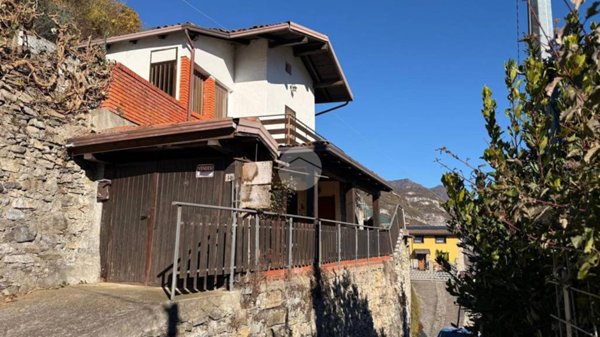 casa indipendente in vendita a Piancogno