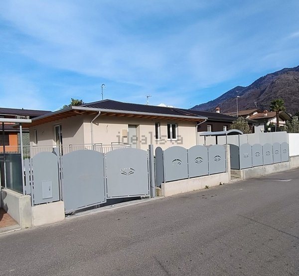 casa indipendente in vendita a Piancogno