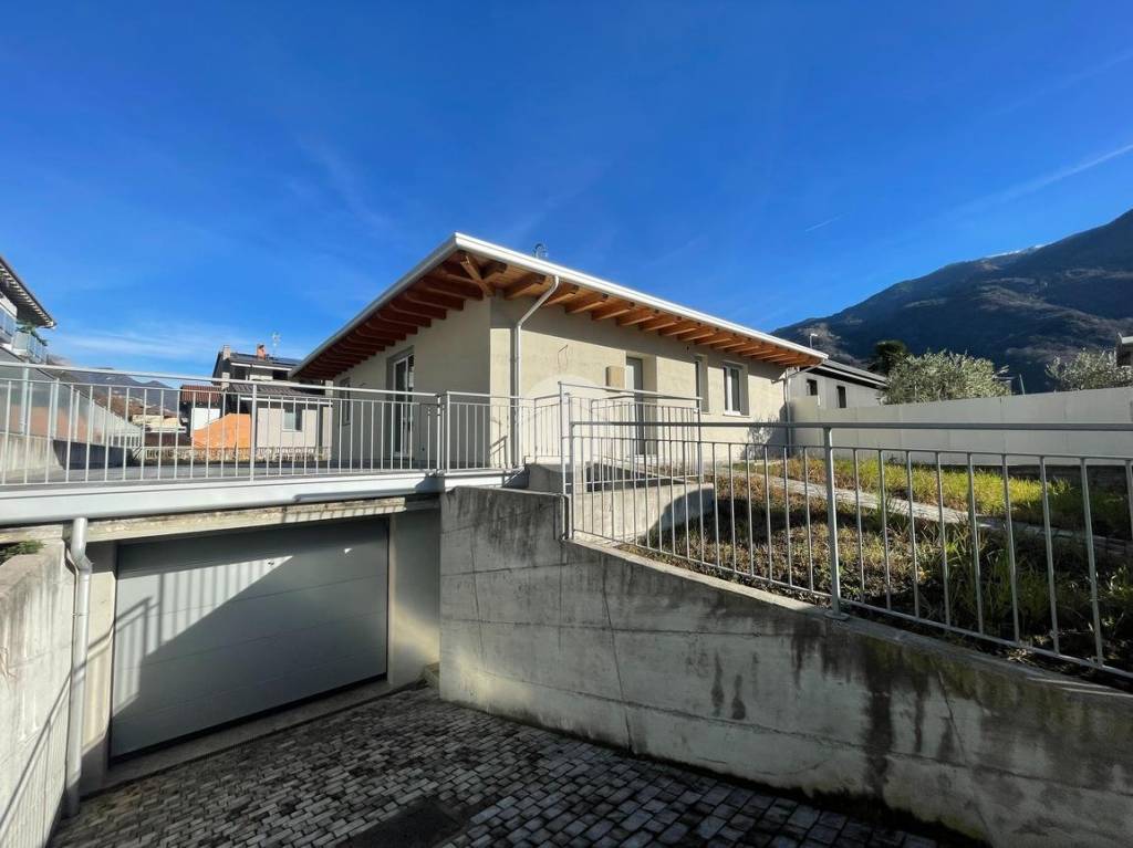 casa indipendente in vendita a Piancogno in zona Piamborno