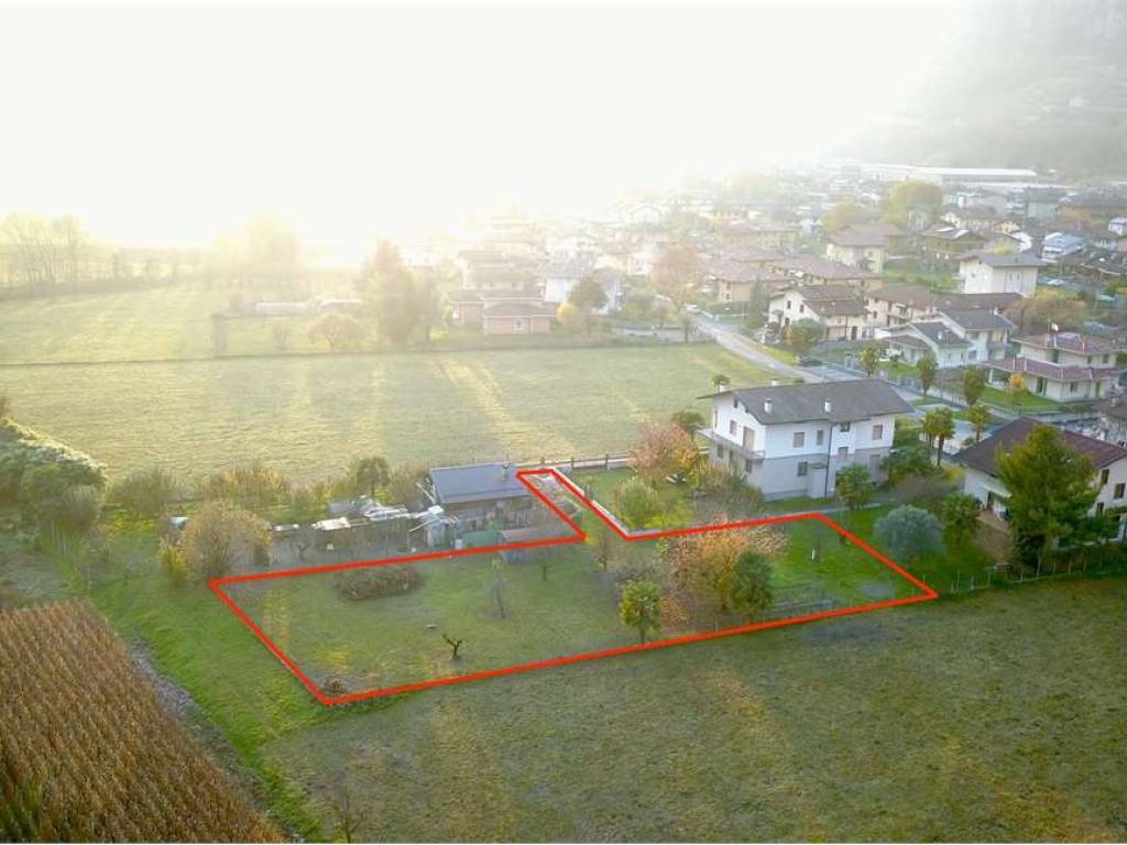 terreno edificabile in vendita a Piancogno in zona Piamborno