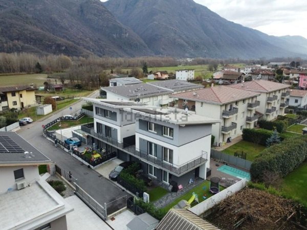 casa indipendente in vendita a Piancogno