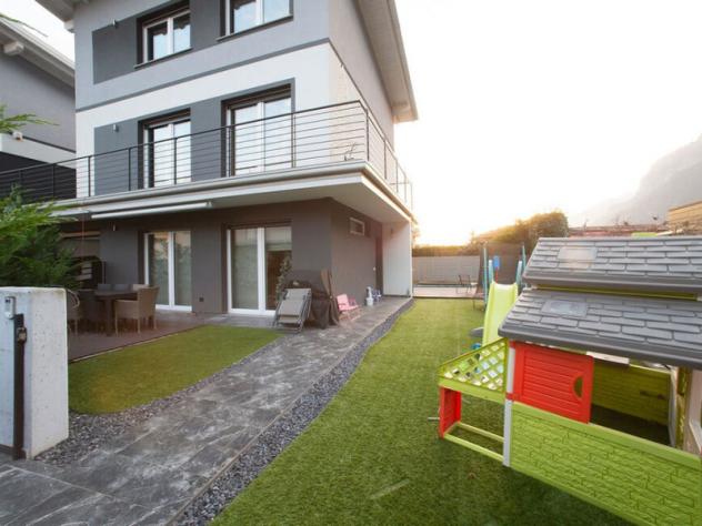 casa indipendente in vendita a Piancogno